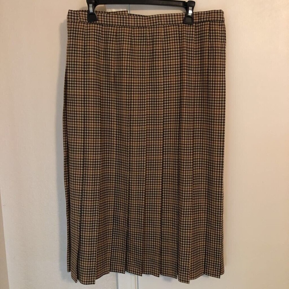 Elegant Tan Checkered Midi Skirt